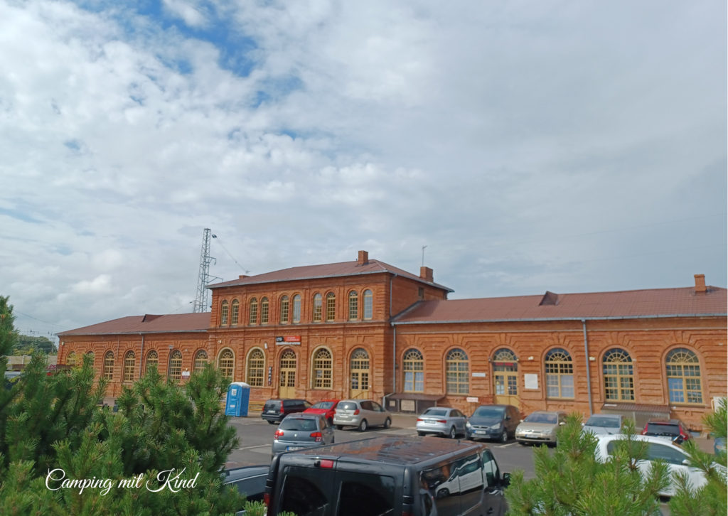 Bahnhofsgebäude