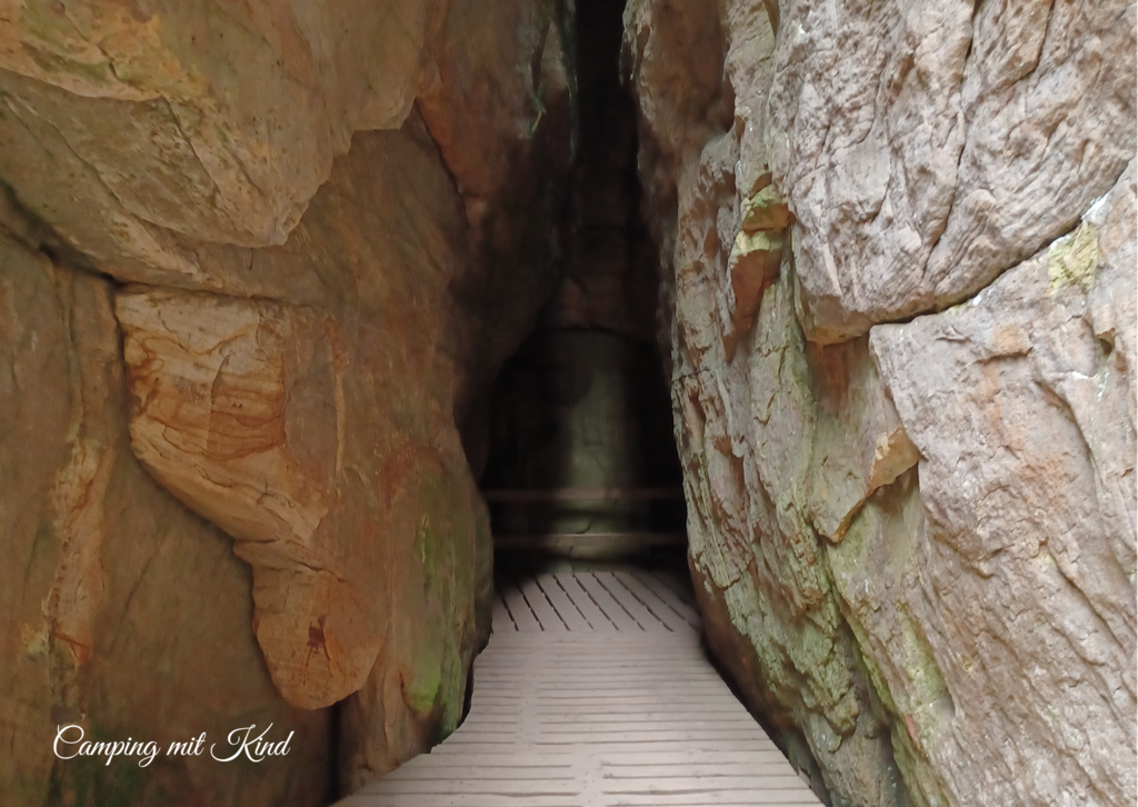 Eingang zu einer Höhle